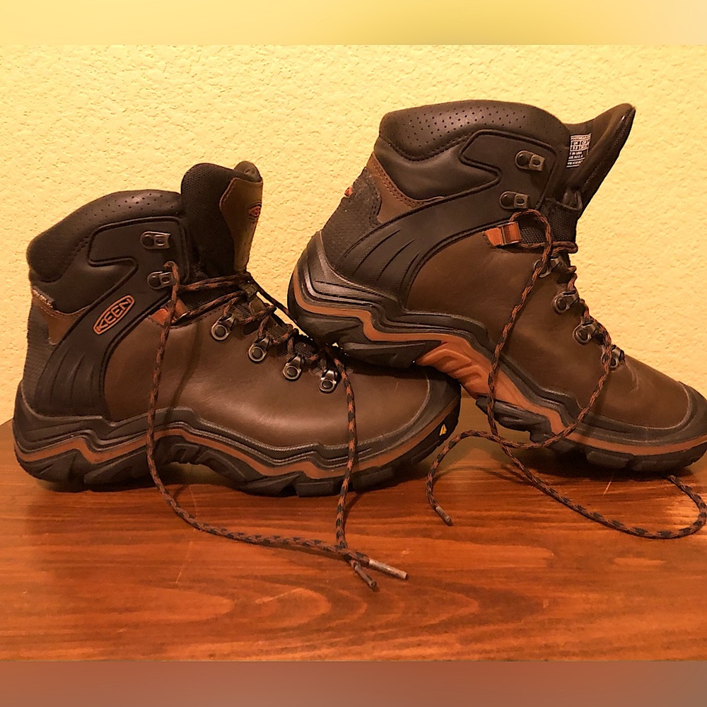 KEEN Brown Leather Liberty Ridge WP Outdoor Hiking Boots Mens 10.5 Made in USA